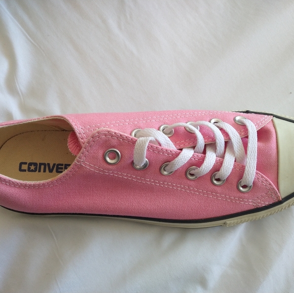 Shoes - Picture 2 of 4